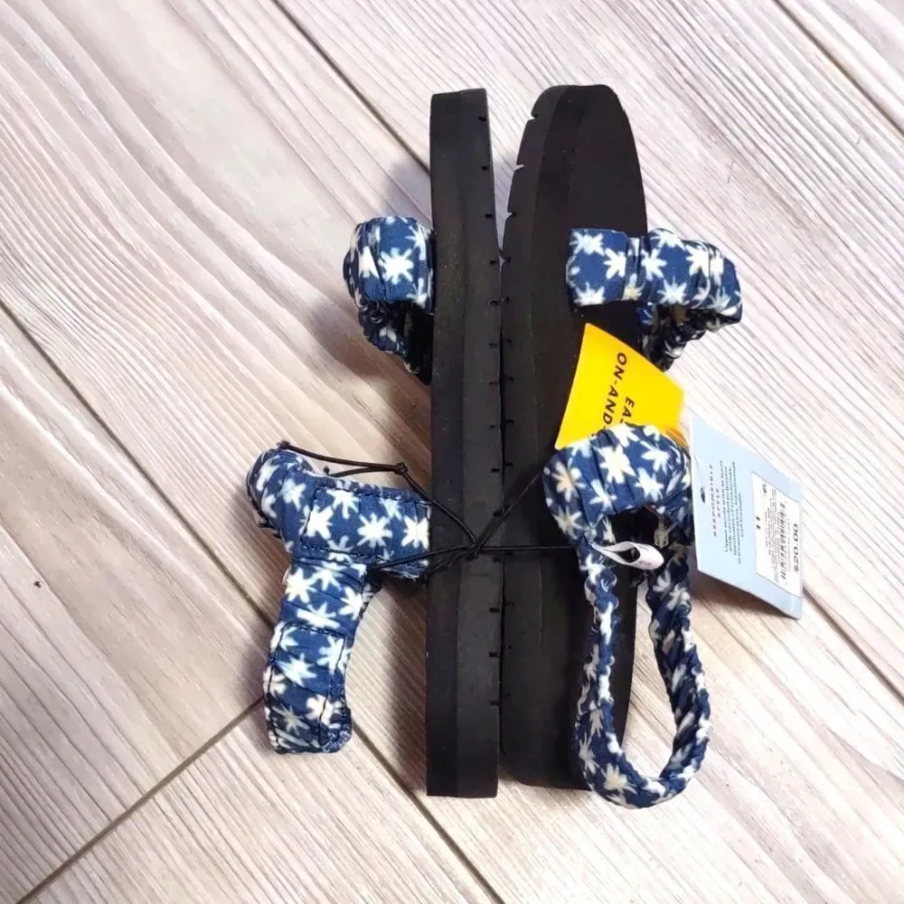 (19-0712) Cat & Jack Blue MIA  Siz 11